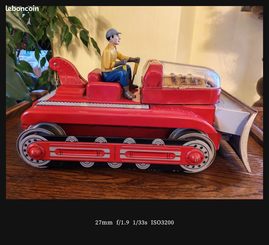 Rare Gros Bulldozer électrique en boite Joustra jouet ancien tôle