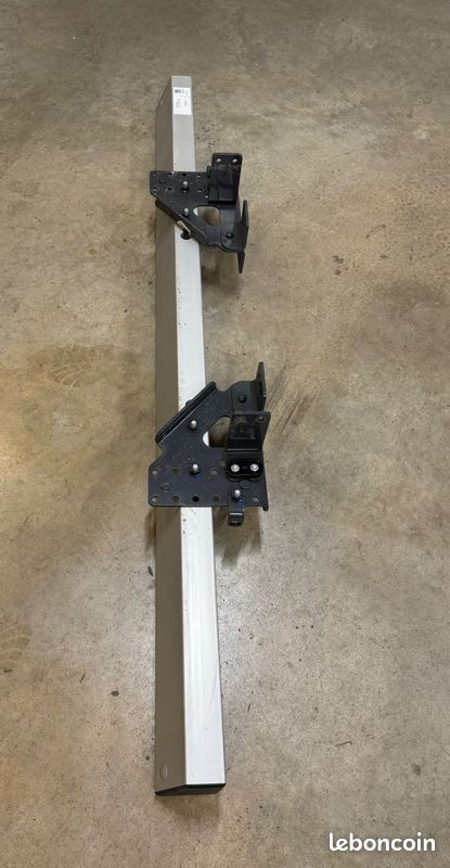 Pare choc arriere renault/volvo (image 3)