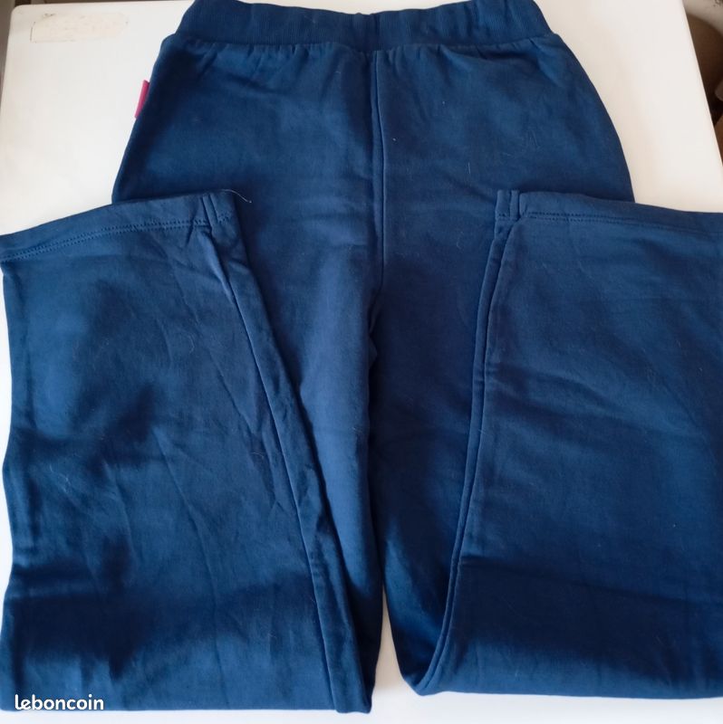Ensemble veste et pantalon . 7/8 ans . Hello Kitty. Coton bleu et imprimé . Très bon état (image 15)
