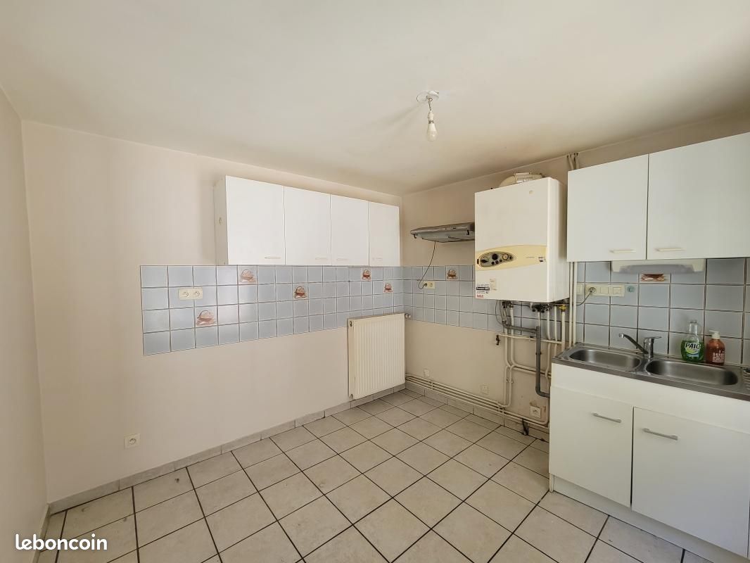 Appartement 4 pièces 68 m² · à Coubon · 68 m² · 480 €/mois