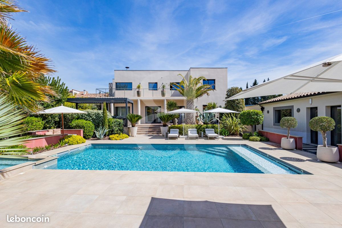 Maison 6 pièces 251 m² · à Aubignan · 251 m² · 905 000 €