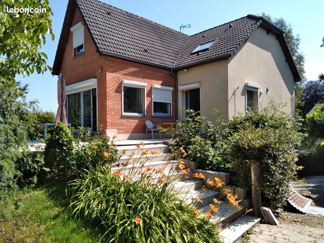 Maison 6 pièces 147 m² · à Gué-d'Hossus · 147 m² · 295 000 €