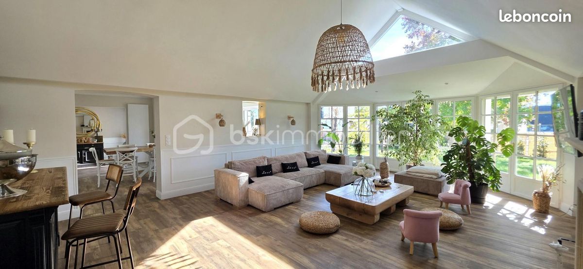 Maison 7 pièces 280 m² · à Saint-Barthélemy-d'Anjou · 280 m² · 719 000 €