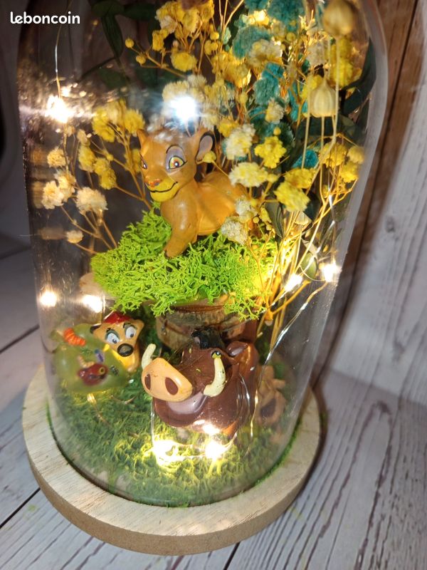 Cloche illuminée diorama inspiration le roi lion (image 5)
