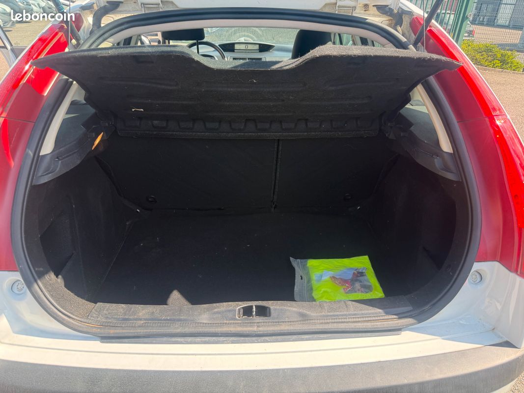 Citroen c4 1.6 hdi 92 confort (image 4)