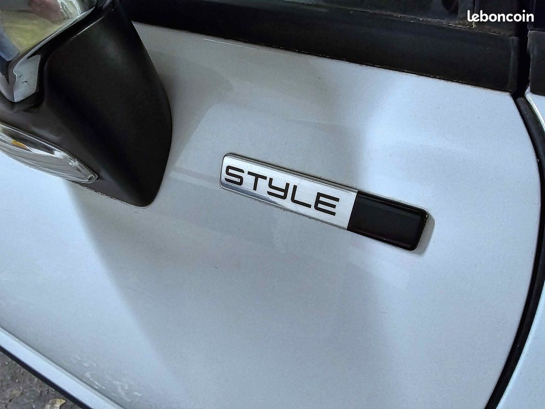 PEUGEOT 3008 I Phase 2 130ch Style BVM6 garantie 12mois (image 28)
