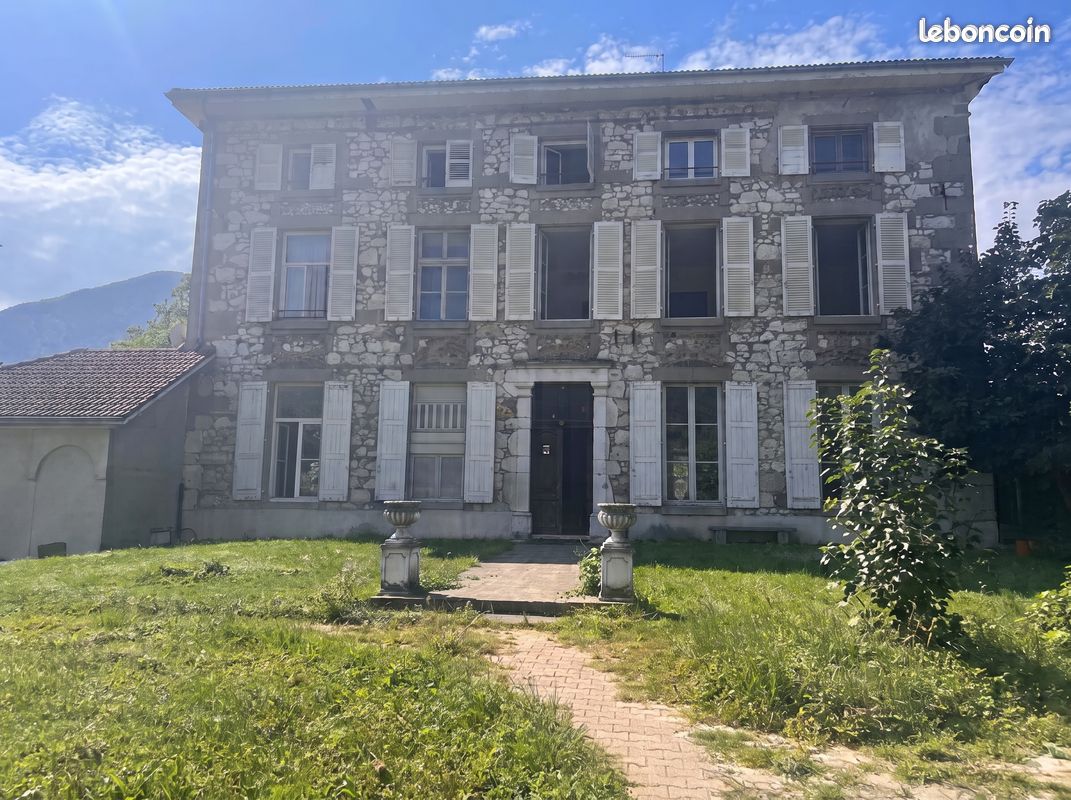 Maison 3 pièces 75 m² · à Voreppe · 75 m² · 160 000 €