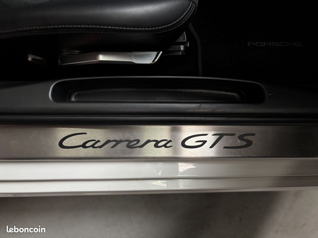Porsche 911 (6) Carrera GTS Cabriolet (image 8)