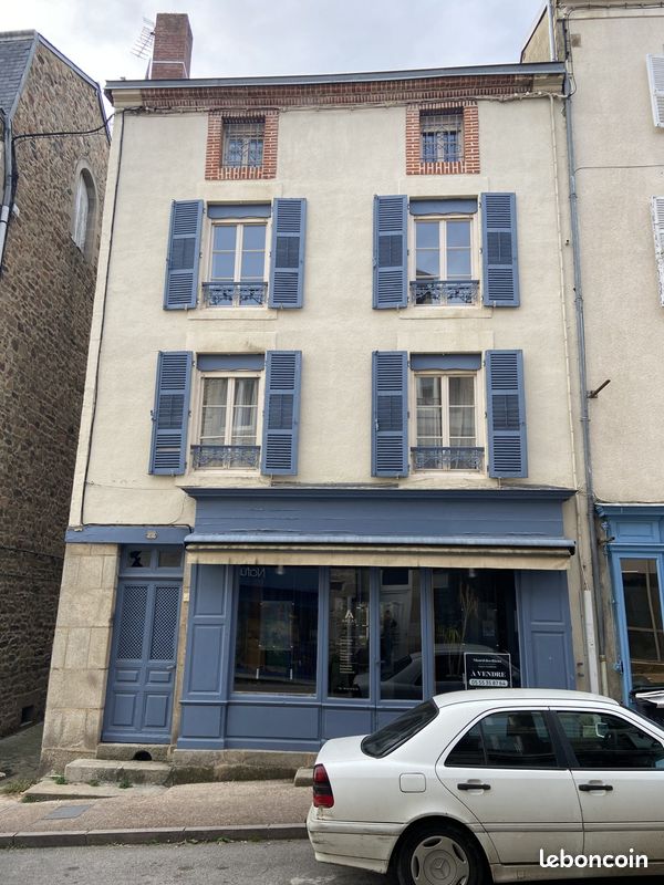 Immeuble 183 m² · à Saint-Junien · 183 m² · 179 500 €