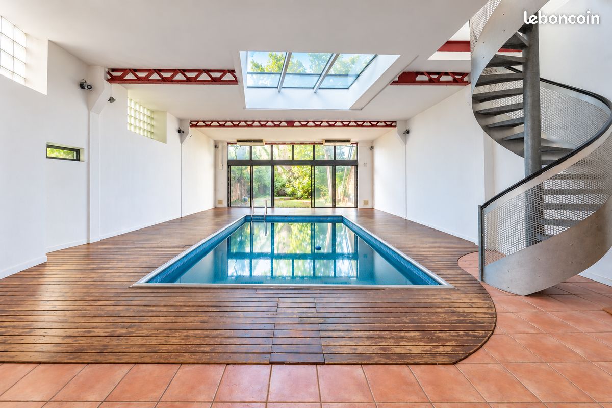 Maison 10 pièces 350 m² · à Bordeaux · 350 m² · 892 000 €