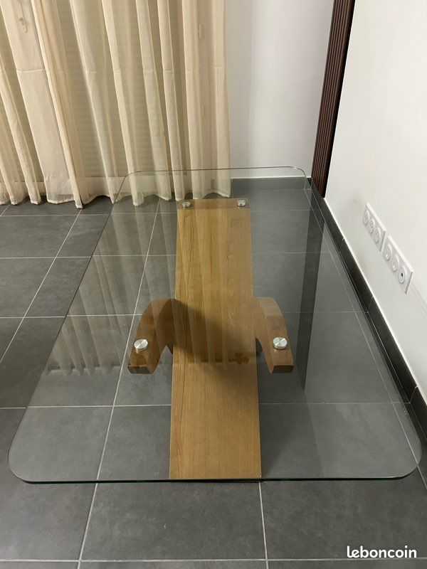 Table (image 1)