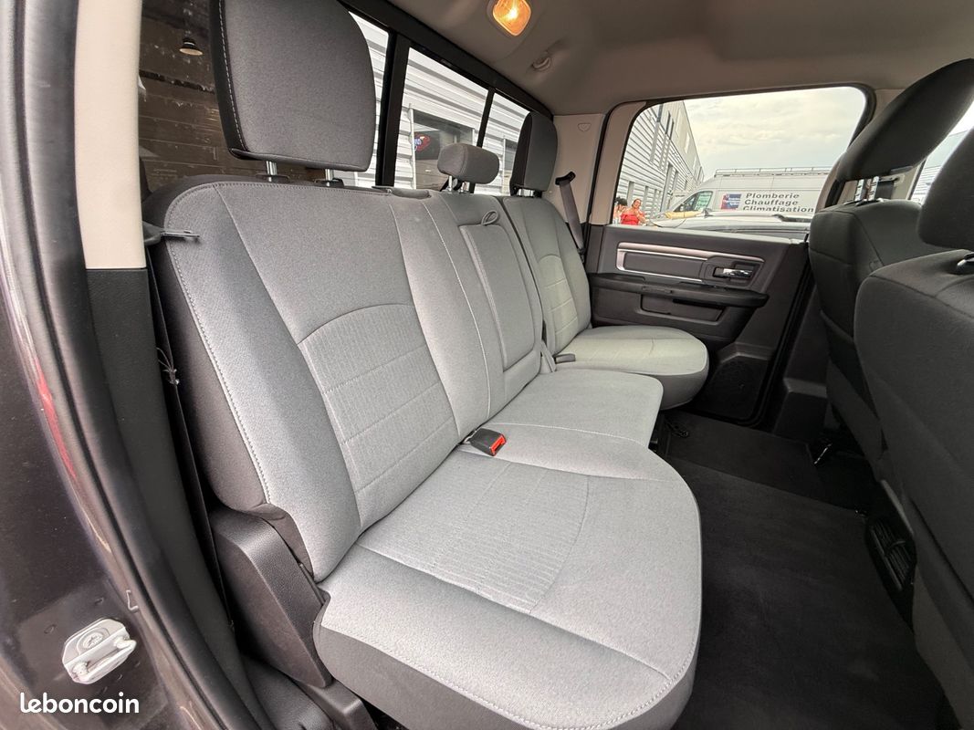Dodge RAM 1500 4.7 V8 HEMI 401ch 1 ère main + TVA récupérable + Pas de Malus (image 18)