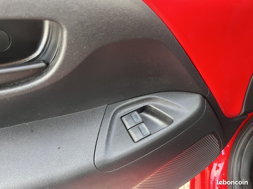 PEUGEOT 108 VTi 72ch S&S BVM5 Active (image 13)