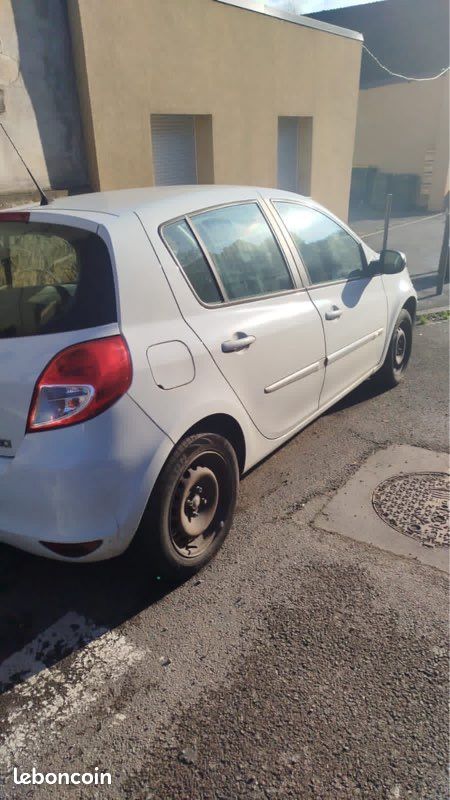 Clio 3 (image 3)