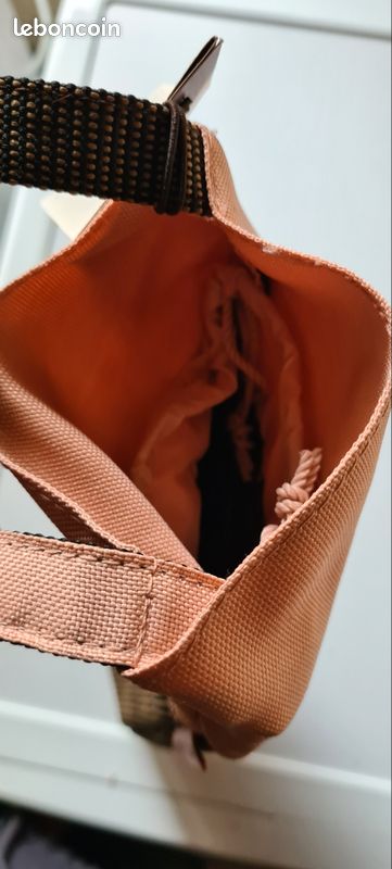 Sac isotherme publicitaire pour bouteille de champagne Moët & Chandon (image 3)