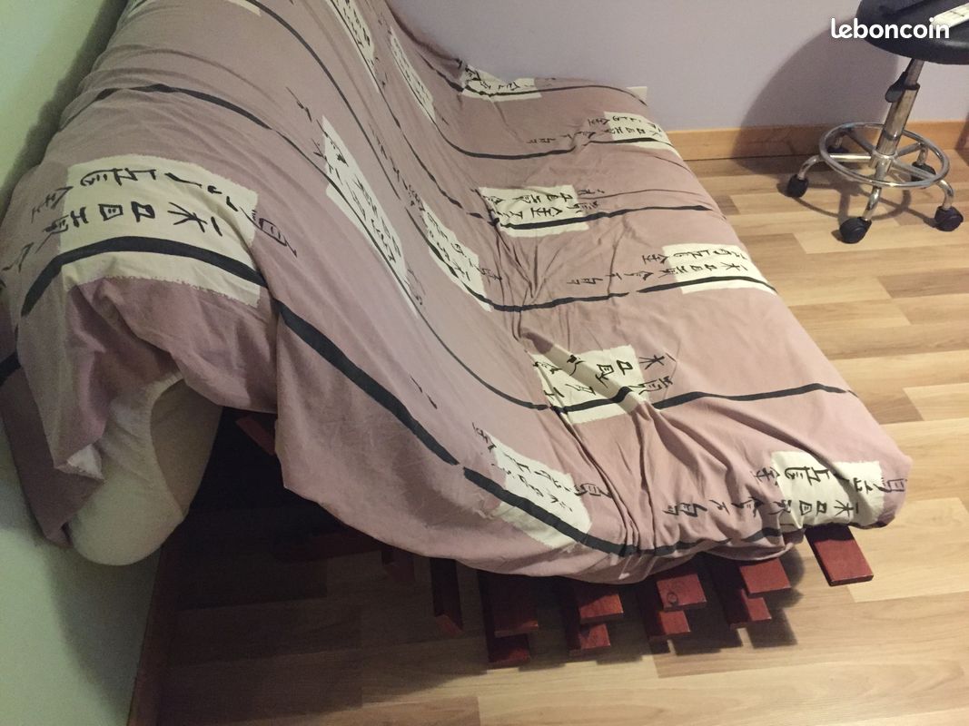 Futon (image 1)