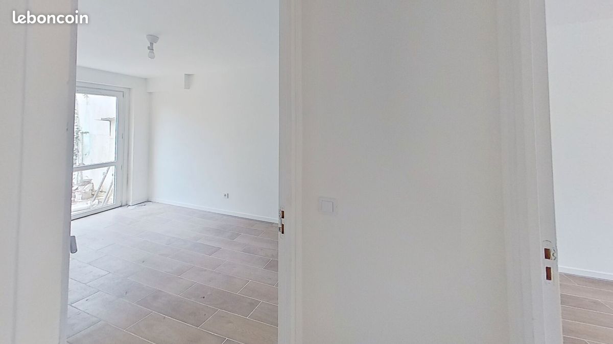 Maison a louer stains - 10 pièce(s) - 165 m2 - Surfyn