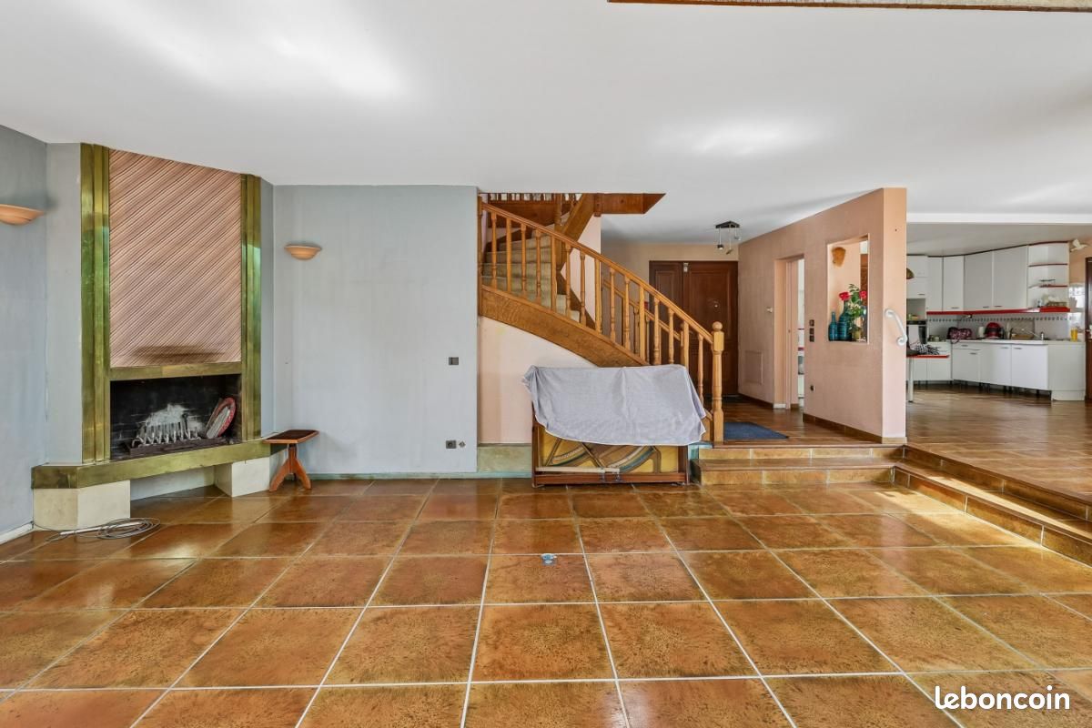 Maison 183 m² · à Bry-sur-Marne · 183 m² · 850 000 €