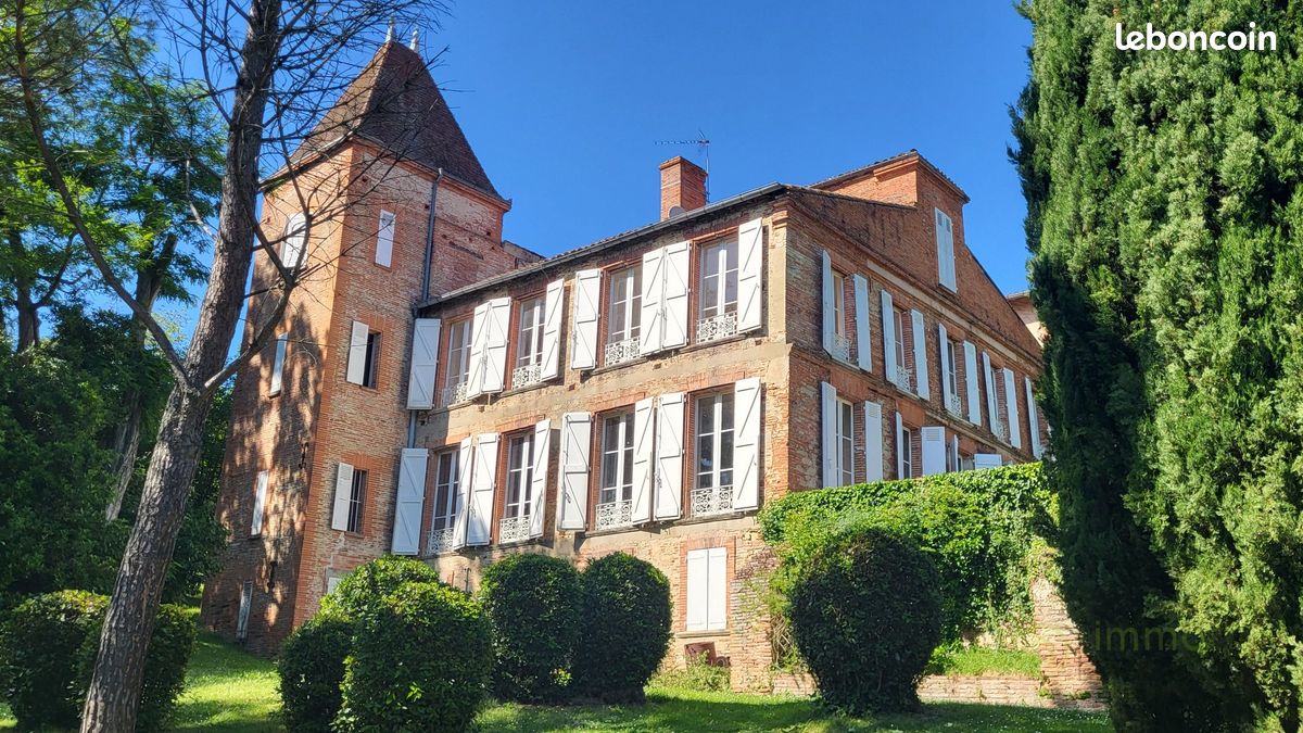 Maison 15 pièces 350 m² · à Caraman · 350 m² · 1 075 000 €
