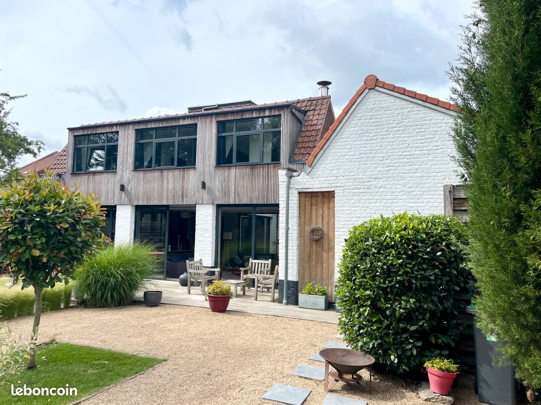 Appartement 6 pièces 243 m² · à Villeneuve-d'Ascq · 243 m² · 840 000 €