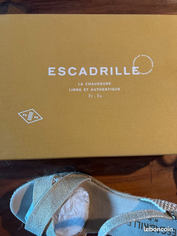 Chaussure taille 40 neuf (image 5)