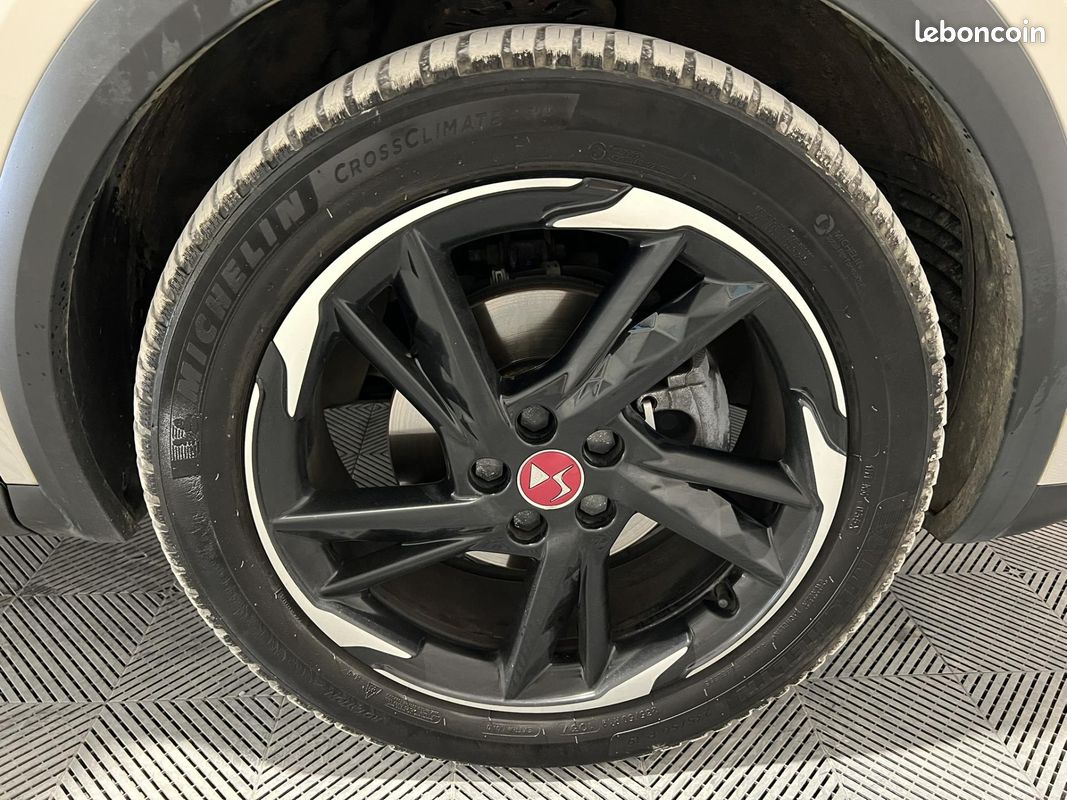 DS DS 7 CROSSBACK BlueHDi 180 EAT8 Performance Line (image 17)