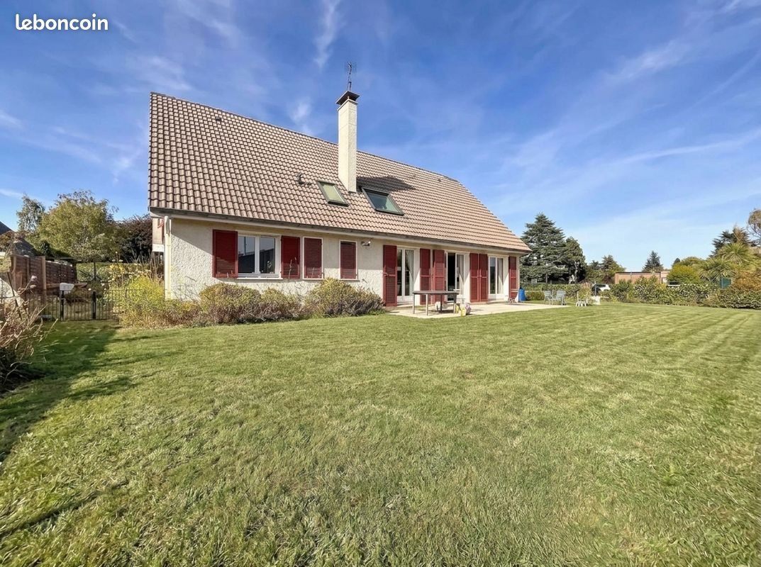 Maison 8 pièces 192 m² · à Ballainvilliers · 192 m² · 520 000 €