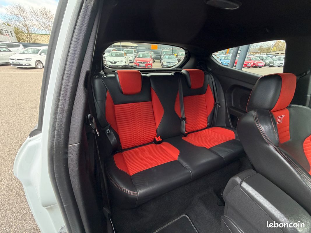 Ford Fiesta V (2) ST 1.6 ECOBOOST 182 Excellent état Garantie 1an (image 7)
