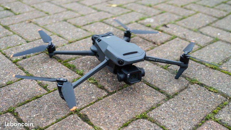 DJI Mavic 3 Classic (image 1)