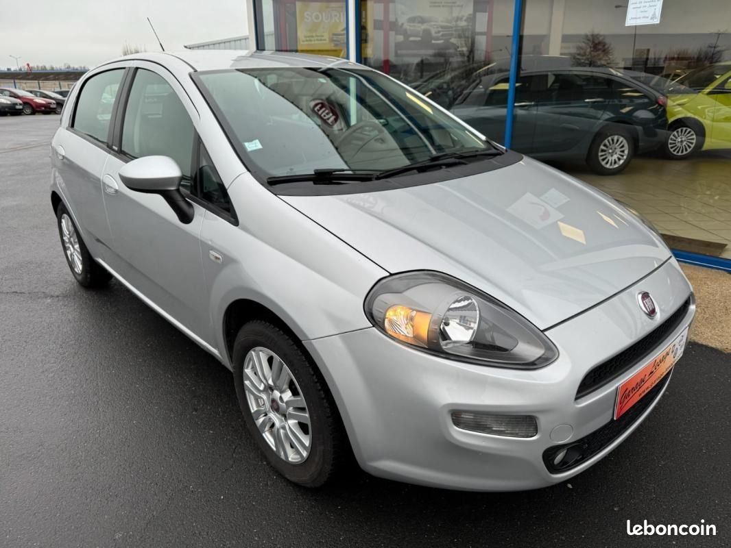 Fiat Punto Italia - Voitures