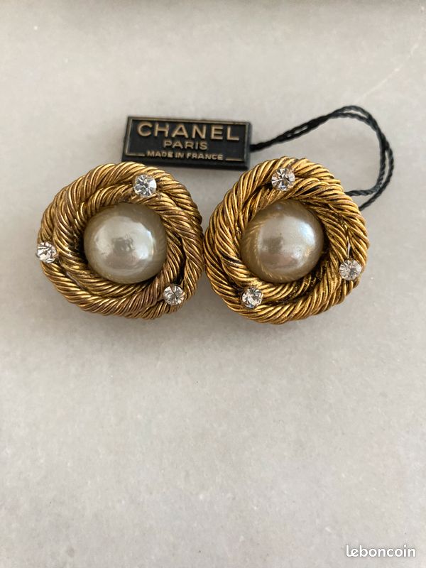 Boucles D'Oreilles Dorées Avec Perles Fantaisie Doré