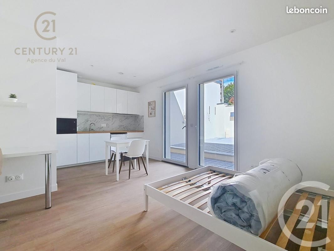 Appartement 1 pièce 24 m² · à Champs-sur-Marne · 24 m² · 790 €