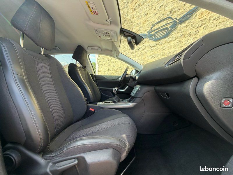PEUGEOT 308 II (2) 1.6 BlueHDi S&S 120CH ALLURE /Camera 360 /Carplay /Clim auto (image 5)