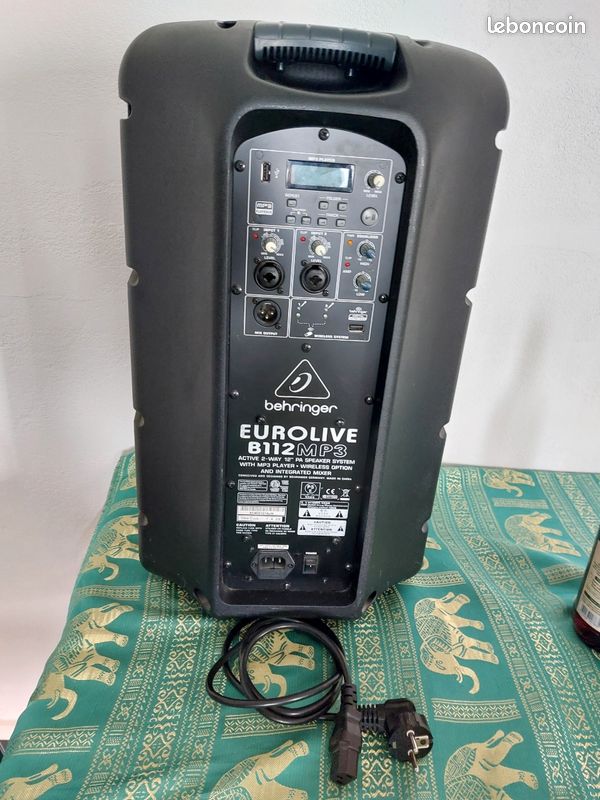 Eurolive B112mp3 Eurolive B112 Behringer Eurolive B112MP3 1000