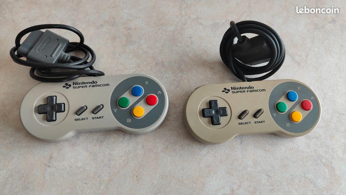 [VENDUES] 2 manettes Nintendo Super Famicom / SNES (image 1)