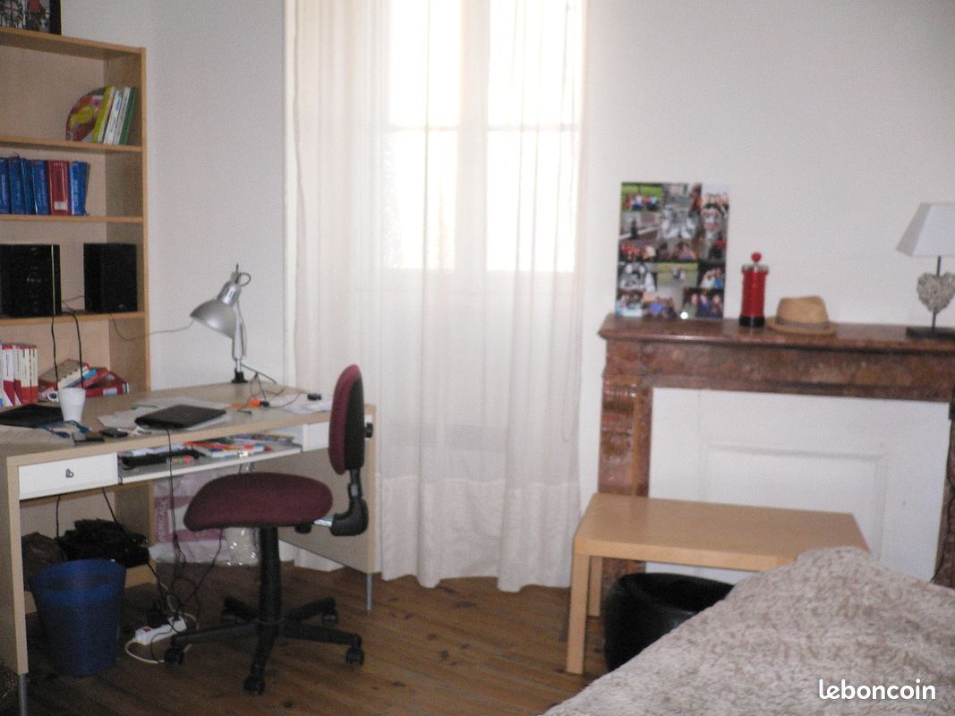 Appartement 1 pièce 28 m² · à Bordeaux · 28 m² · 700 €/mois