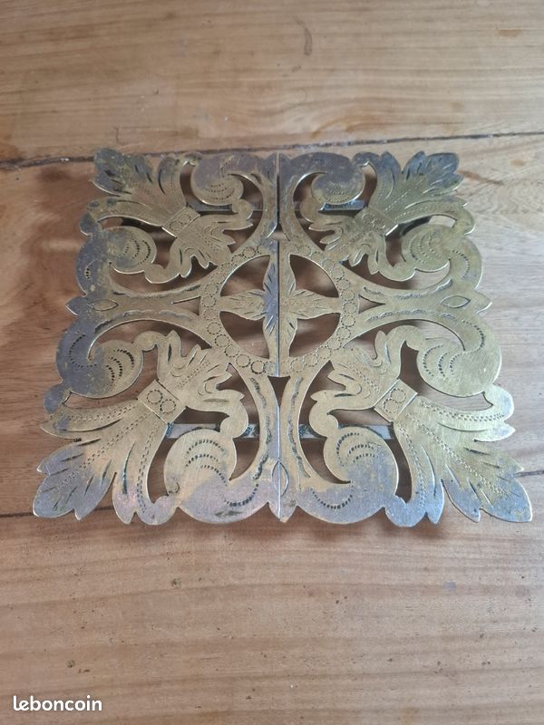 Ancien Dessous de Plat Extensible à Roulettes - Style Néo-Renaissance (image 1)