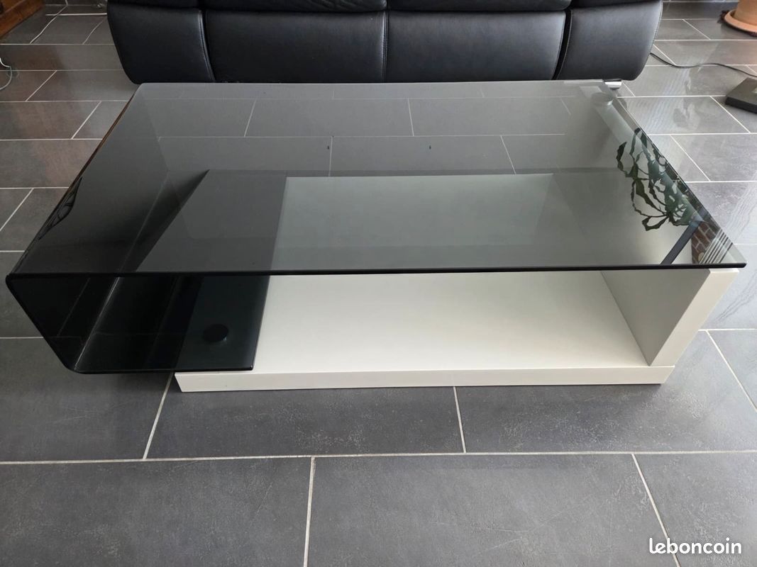Table basse design verre fumé et blanc laqué (image 1)