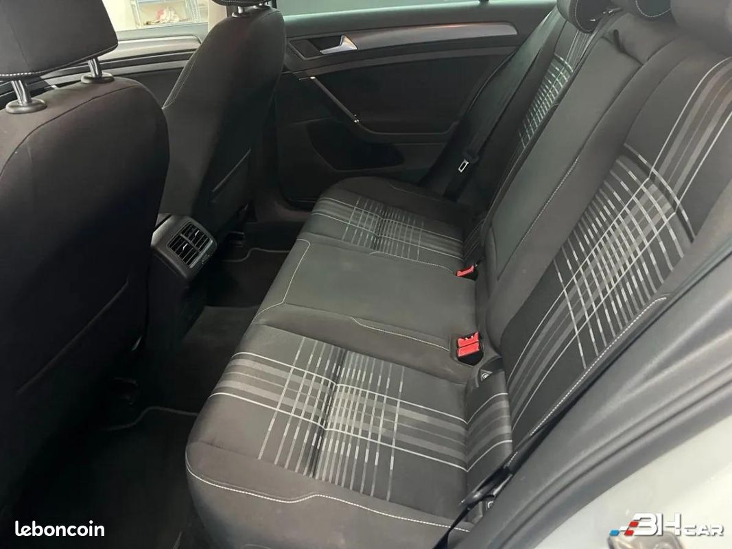 Volkswagen Golf 7 (5 portes) VII 1.6 TDI 105ch BlueMotion Technology FAP Lounge BVM5 (image 11)