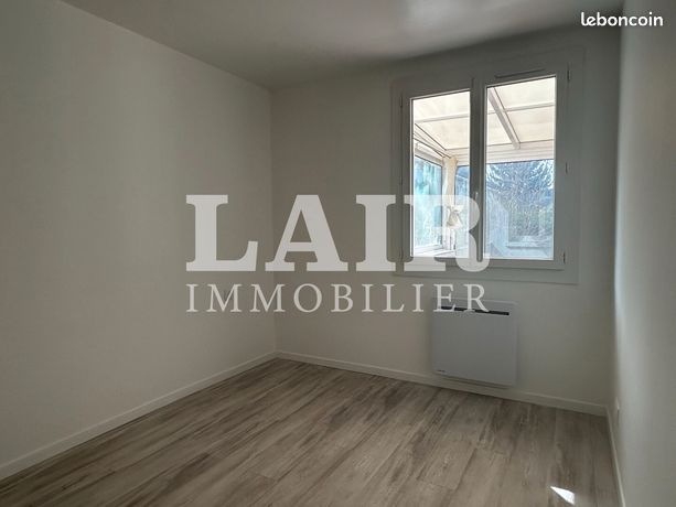 https://img.leboncoin.fr/api/v1/lbcpb1/images/7d/e1/c0/7de1c07593eae670a3872795aef0d8024fbab0ce.jpg?rule=ad-image