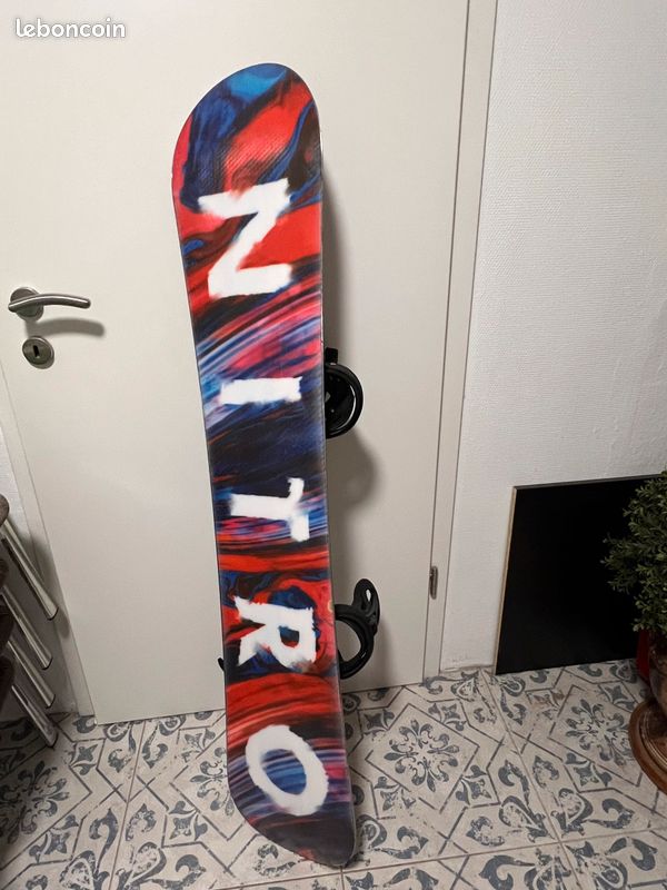 Snowboard nitro 146 comme neuf (image 5)