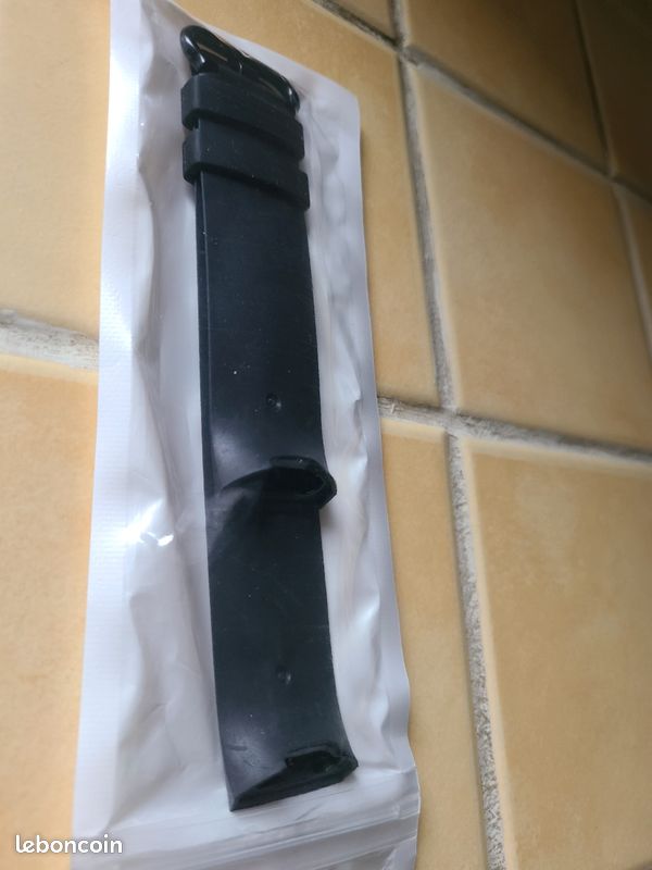 Montre Fitbit charge 3 et bracelets (image 16)