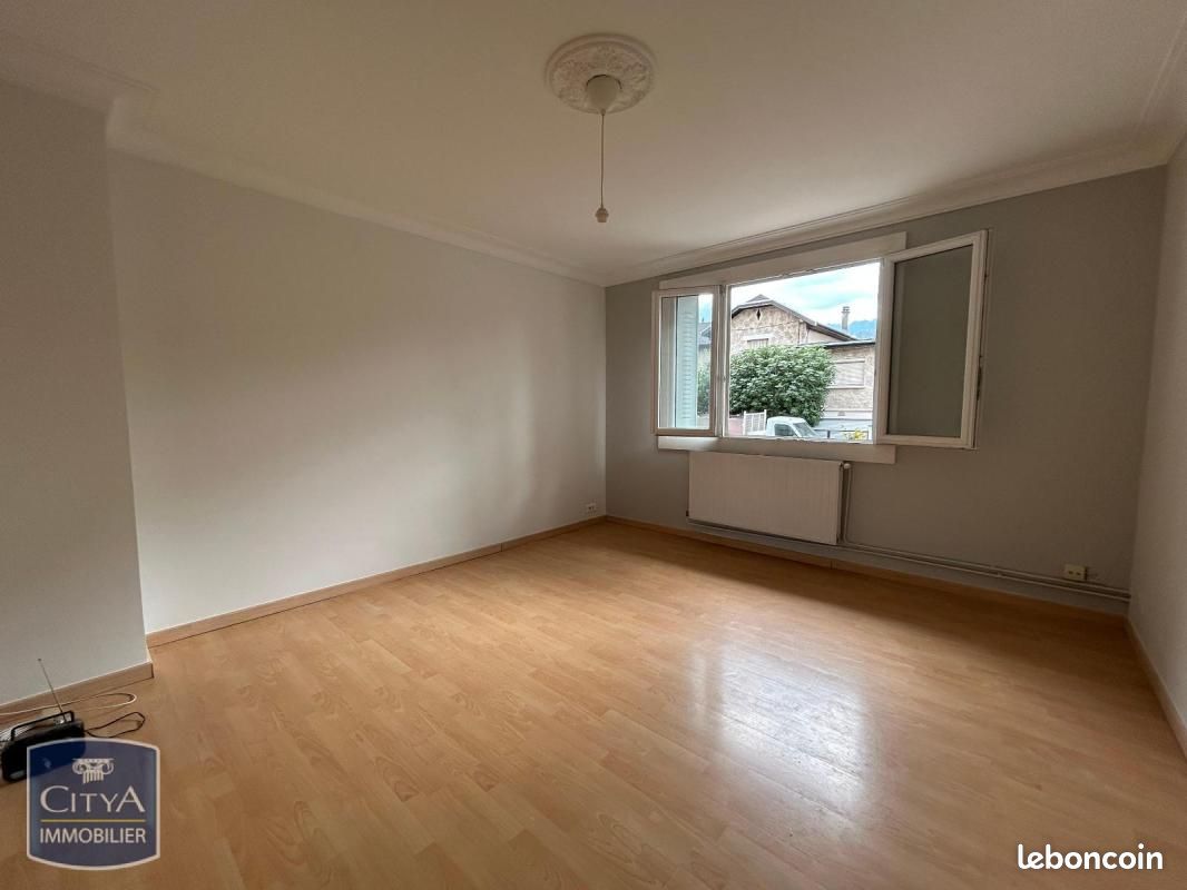 Appartement 3 pièces 57 m² · à Saint-Martin-d'Hères · 57 m² · 768 €/mois
