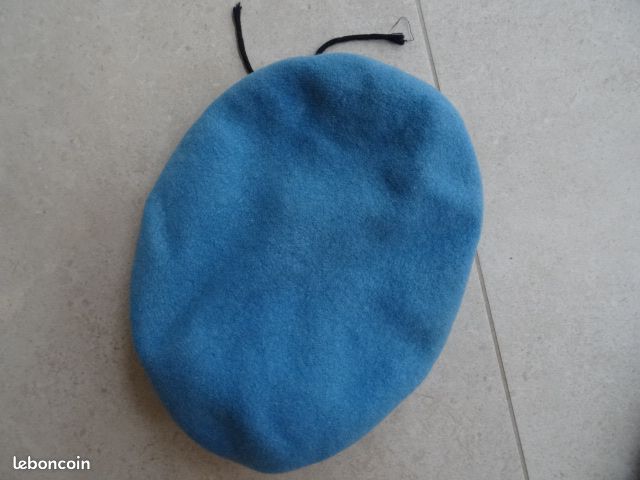 Béret Militaire Français Bleu ONU - Taille 56, 100% Laine, Fabrication Française, Avec Support Badge