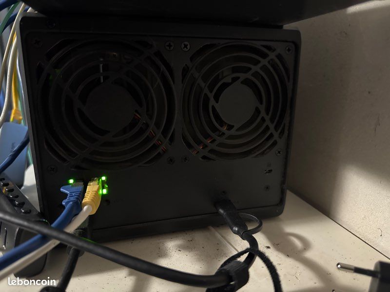 Synology DS920+ – 12 Go RAM – Double cache NVMe – Adaptateur Ethernet 5 Gbps USB- Excellent état (image 2)