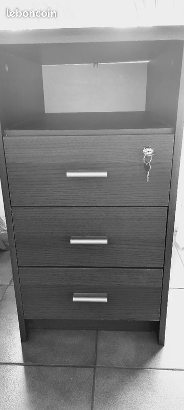 Bureau (image 2)