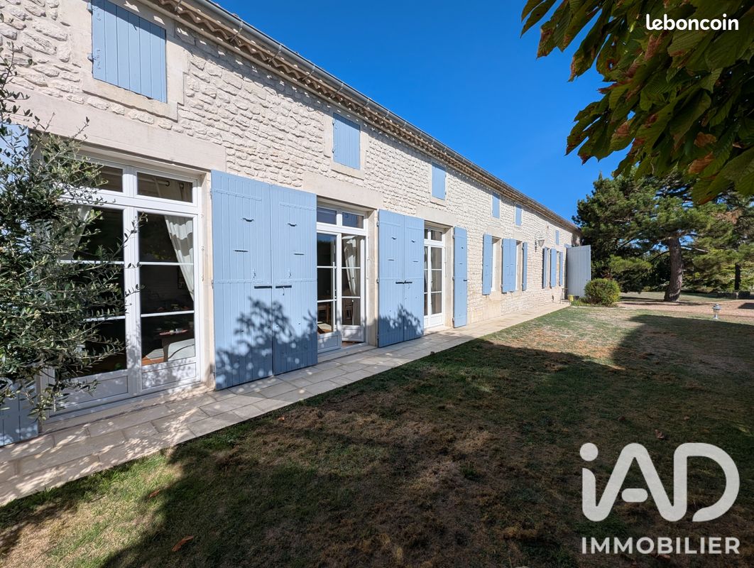 Maison 4 pièces 184 m² · à Montils · 184 m² · 292 000 €