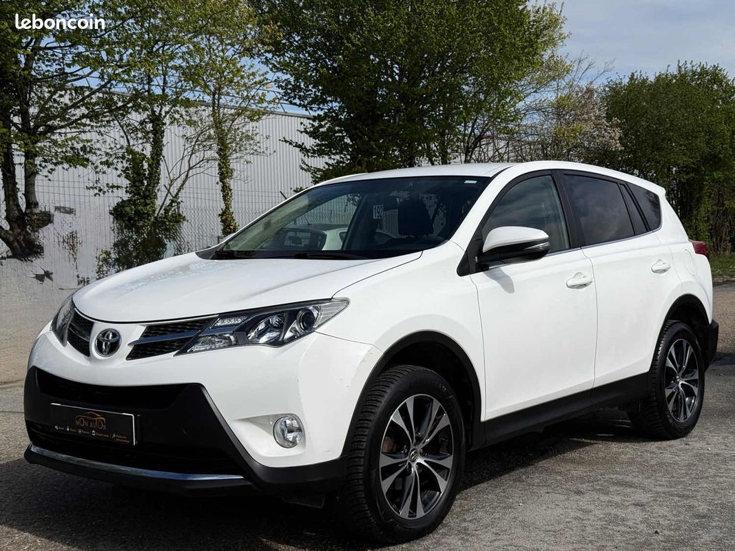 Toyota RAV4 2.0 D-4D 124ch Lounge – GPS – Caméra de recul – Chaîne – Révisé & Garantie 6 mois (image 1)