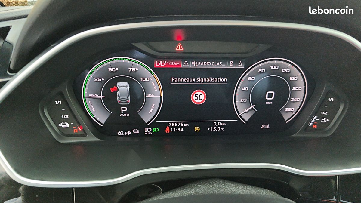 AUDI Q3 45 TFSIe 245 ch S tronic 6 S line + Hayon Elec + camera 360° + smartphone interface (image 17)