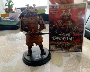 Total War: Shogun 2 Edition Collector PC - Figurine Et Artbook - Code Non Garanti